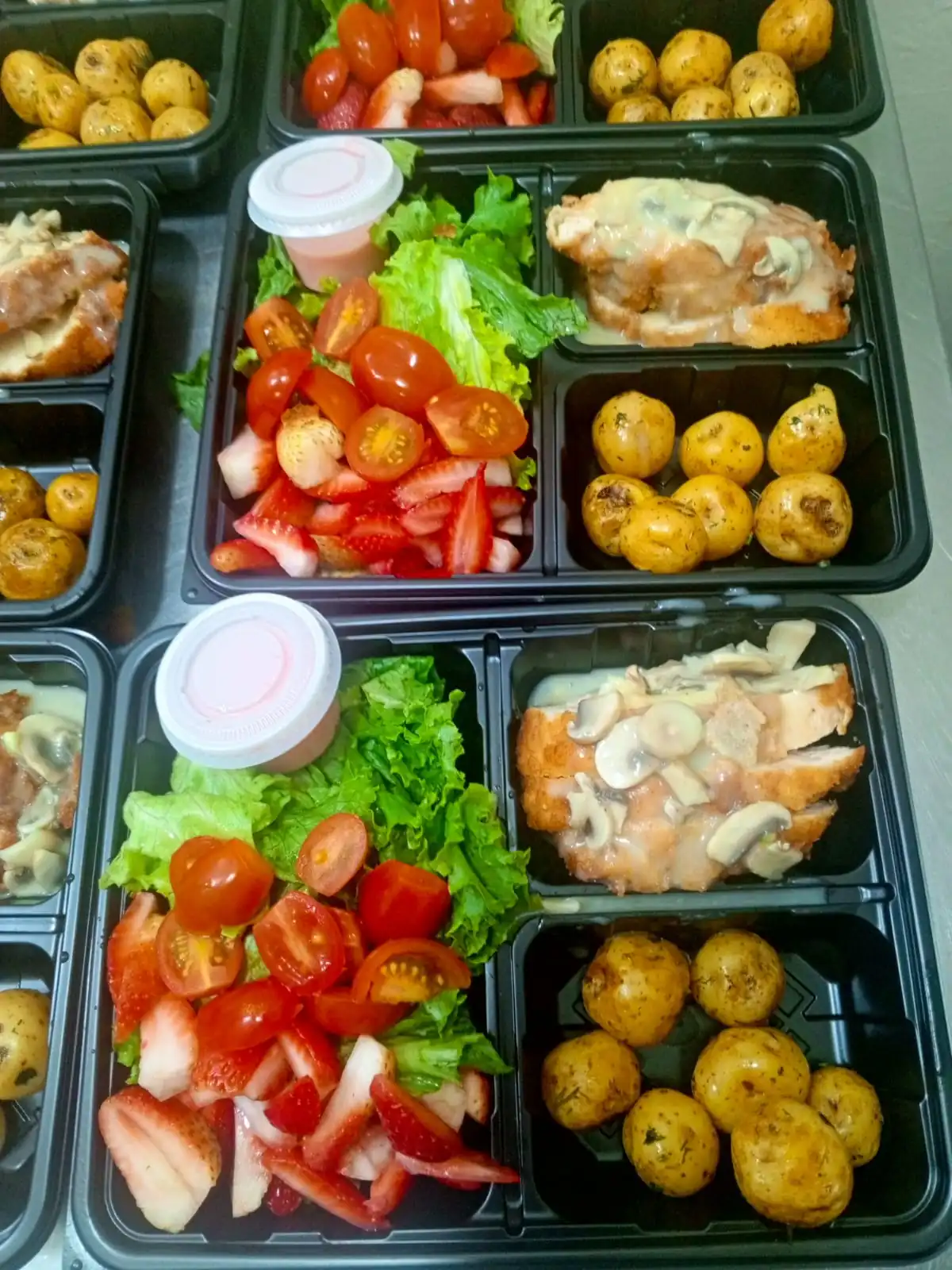 Servicio de catering - Almuerzos Corporativos / Grupo Gatfc