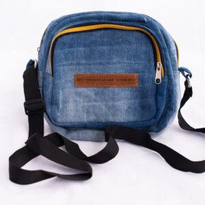 Cartera correa negra / Un mundo de manualidades