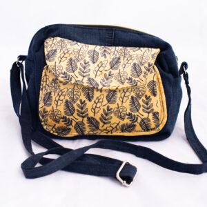 Cartera correa azul marino / Un mundo de manualidades